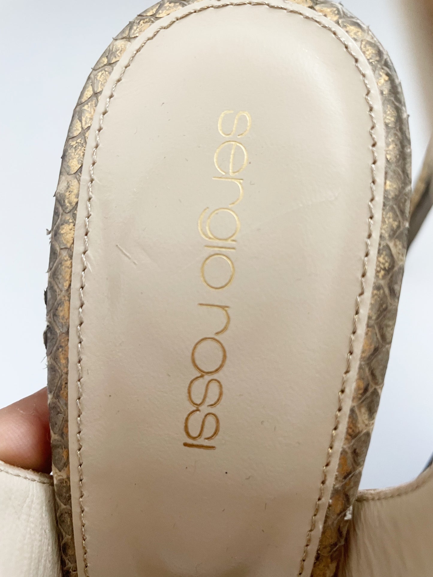 Sergio Rossi Gold MetallIic Pumps UK 6 image 5