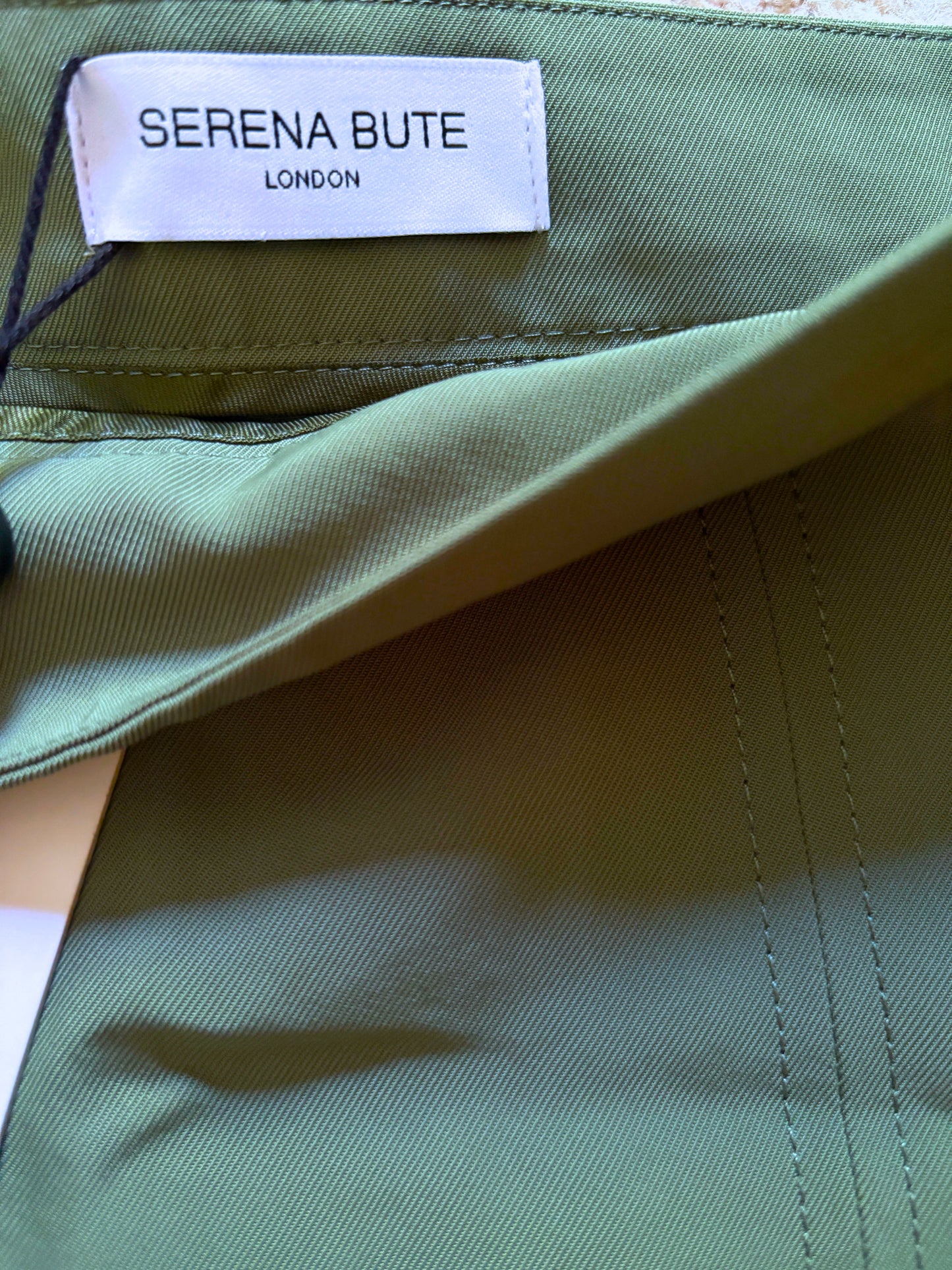 New With Tags Serena Bute Khaki Pleated Mini Skirt UK 14