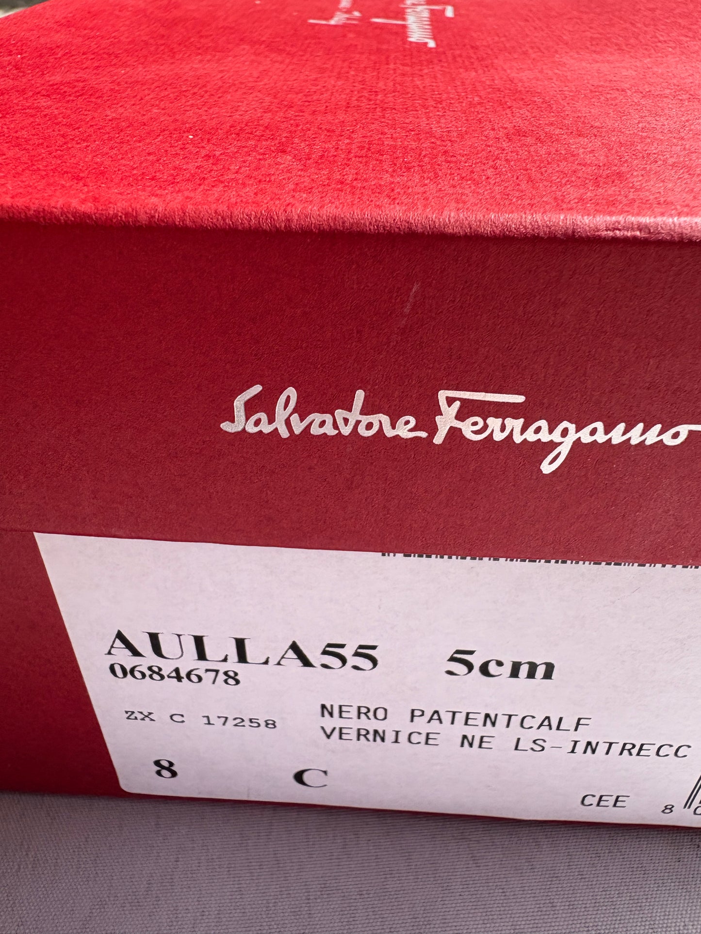 Salvatore Ferragamo Nero Patent Calf Heels UK 5.5