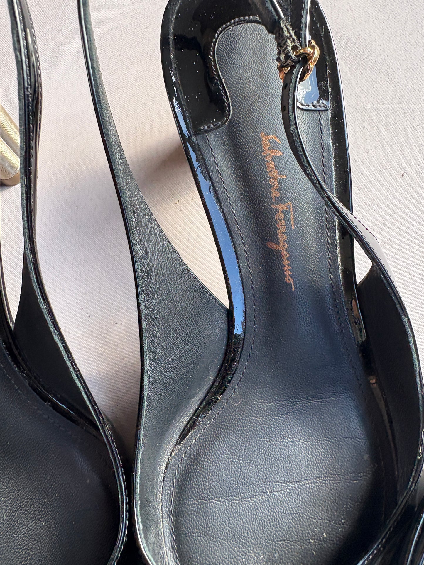 Salvatore Ferragamo Nero Patent Calf Heels UK 5.5