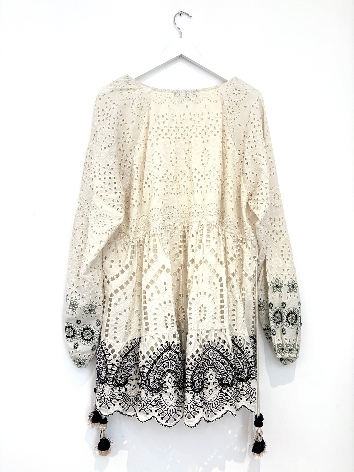 Hemant & Nandita White Lace Dress L