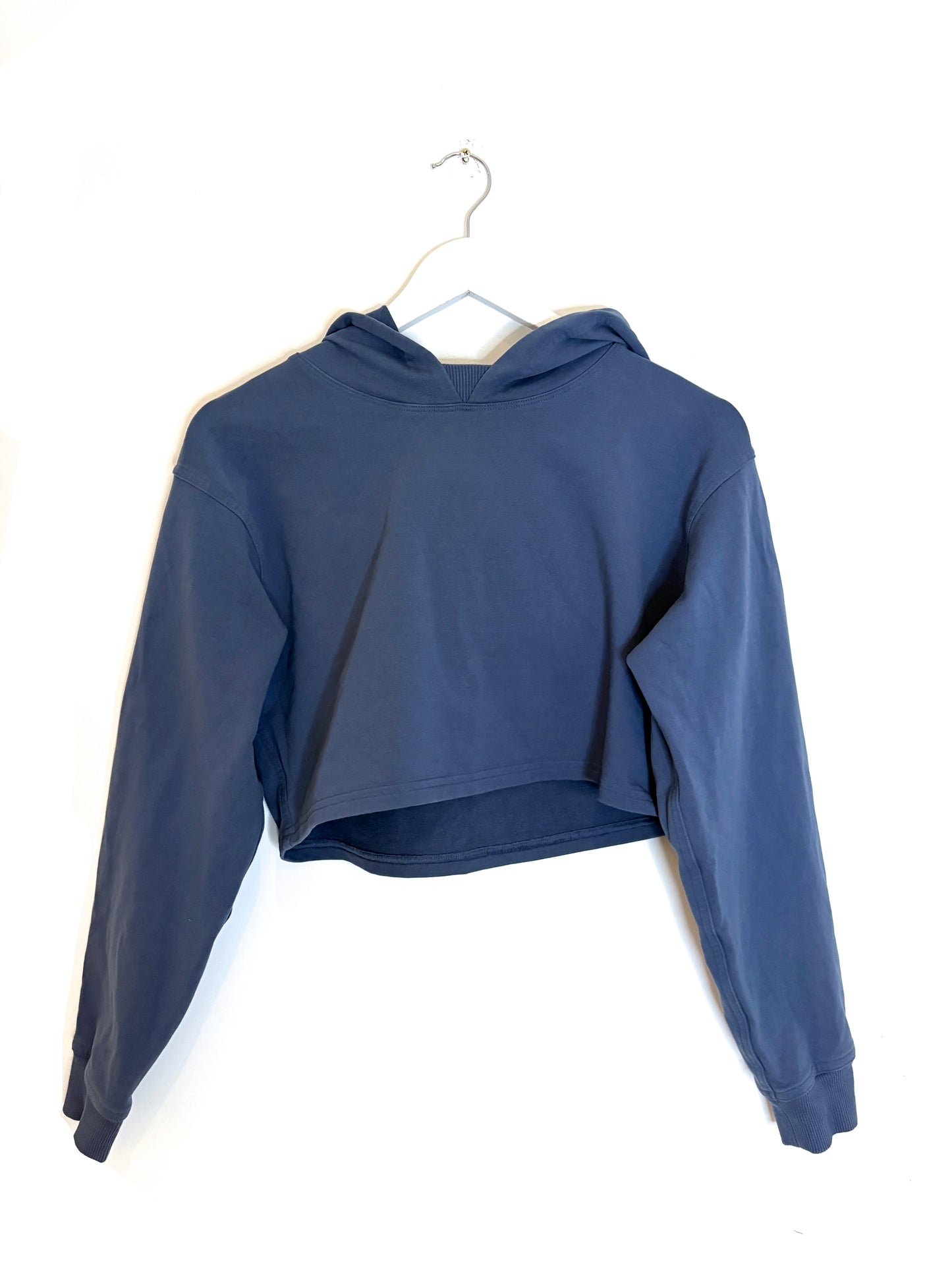 Lululemon Cropped Blue Stretchy Hoodie