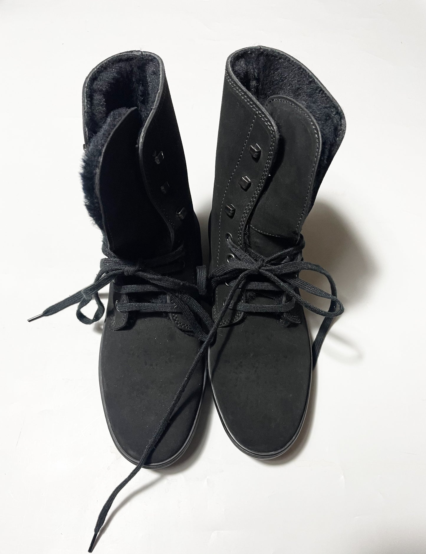 Tod's Black Sheepskin Boots UK 5 image 1