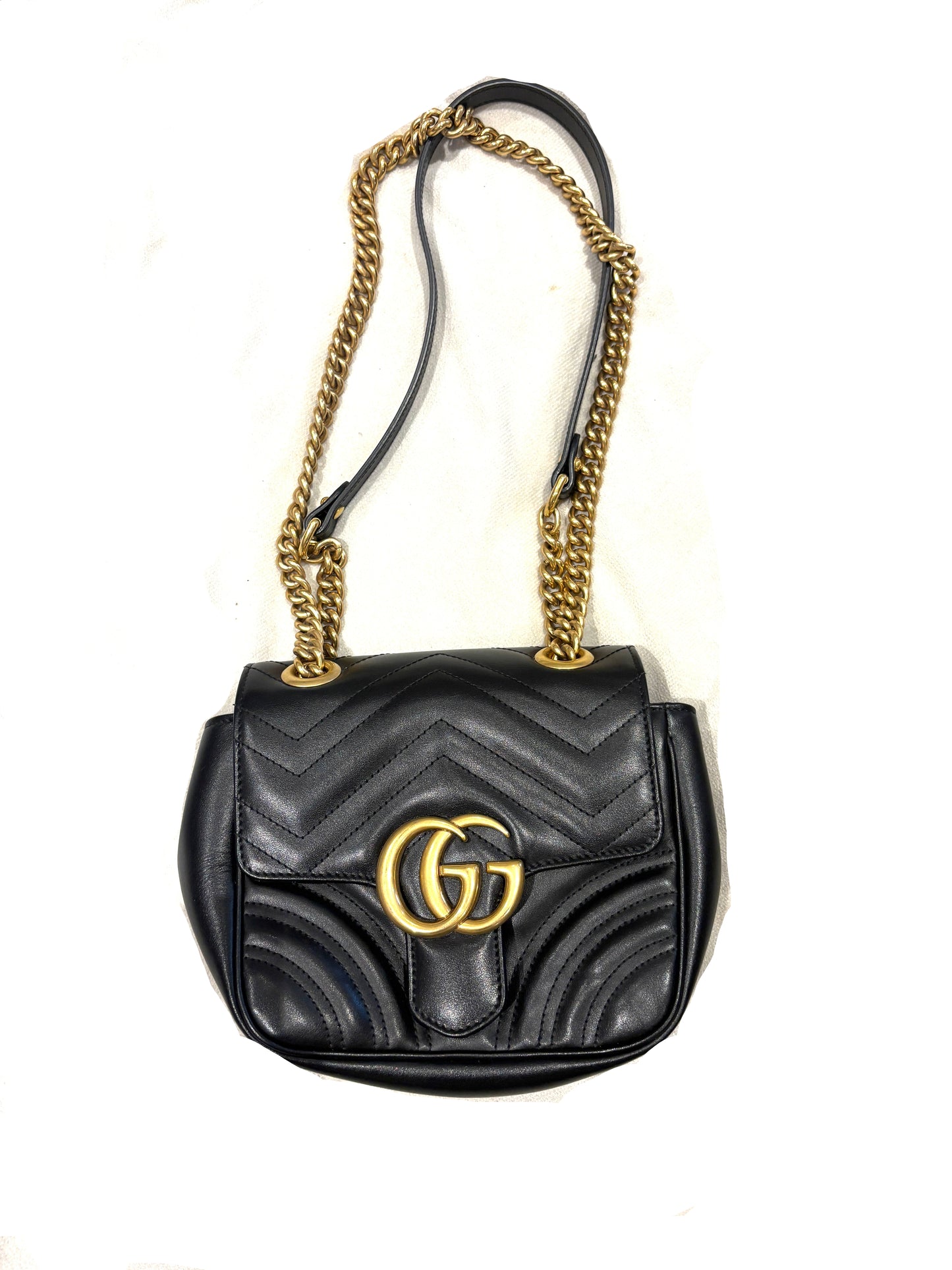GUCCI GG Marmont Matelassé Leather Shoulder Bag