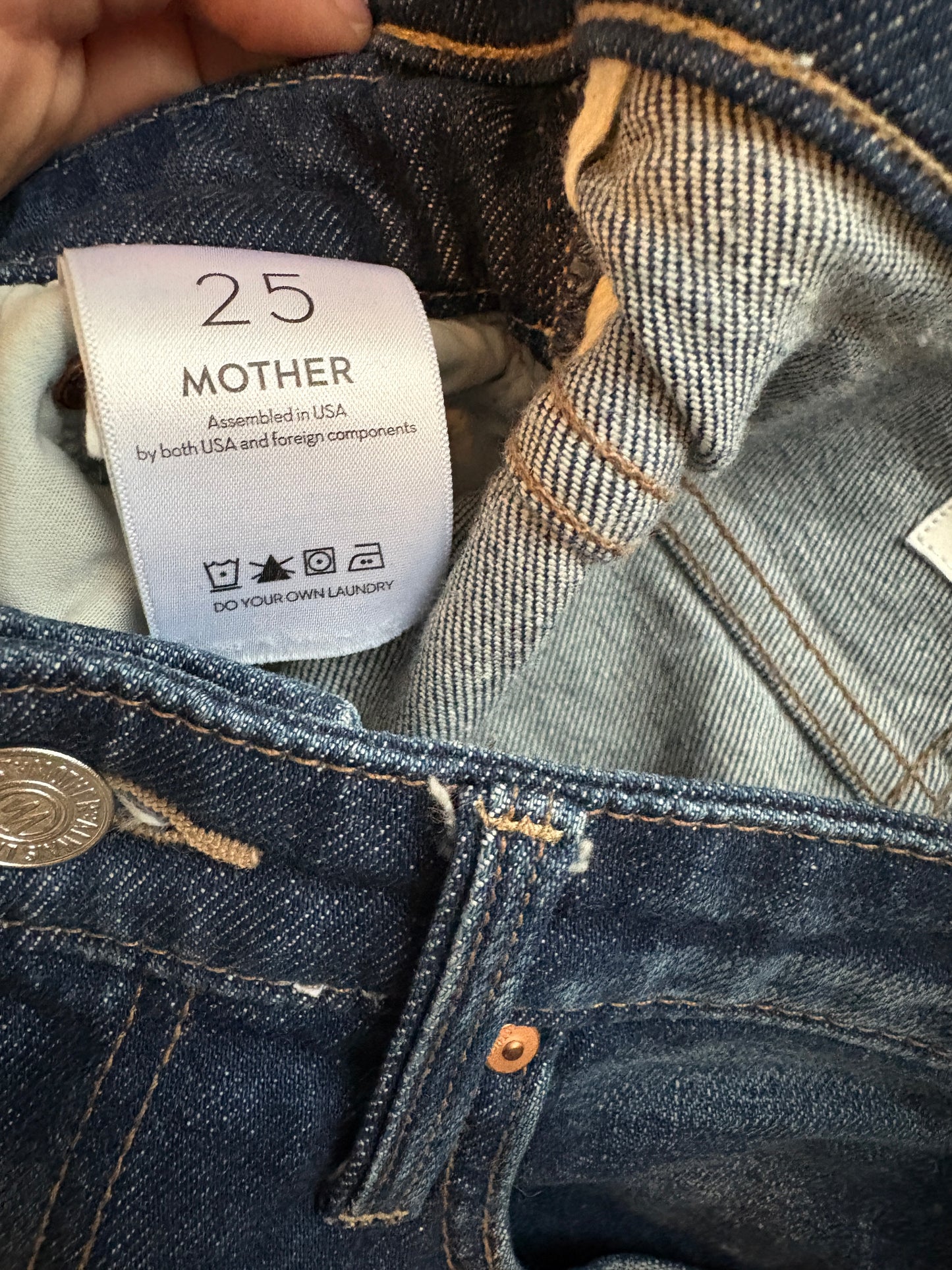 Mother High Waisted Rider Shift Sneak Jeans 25”