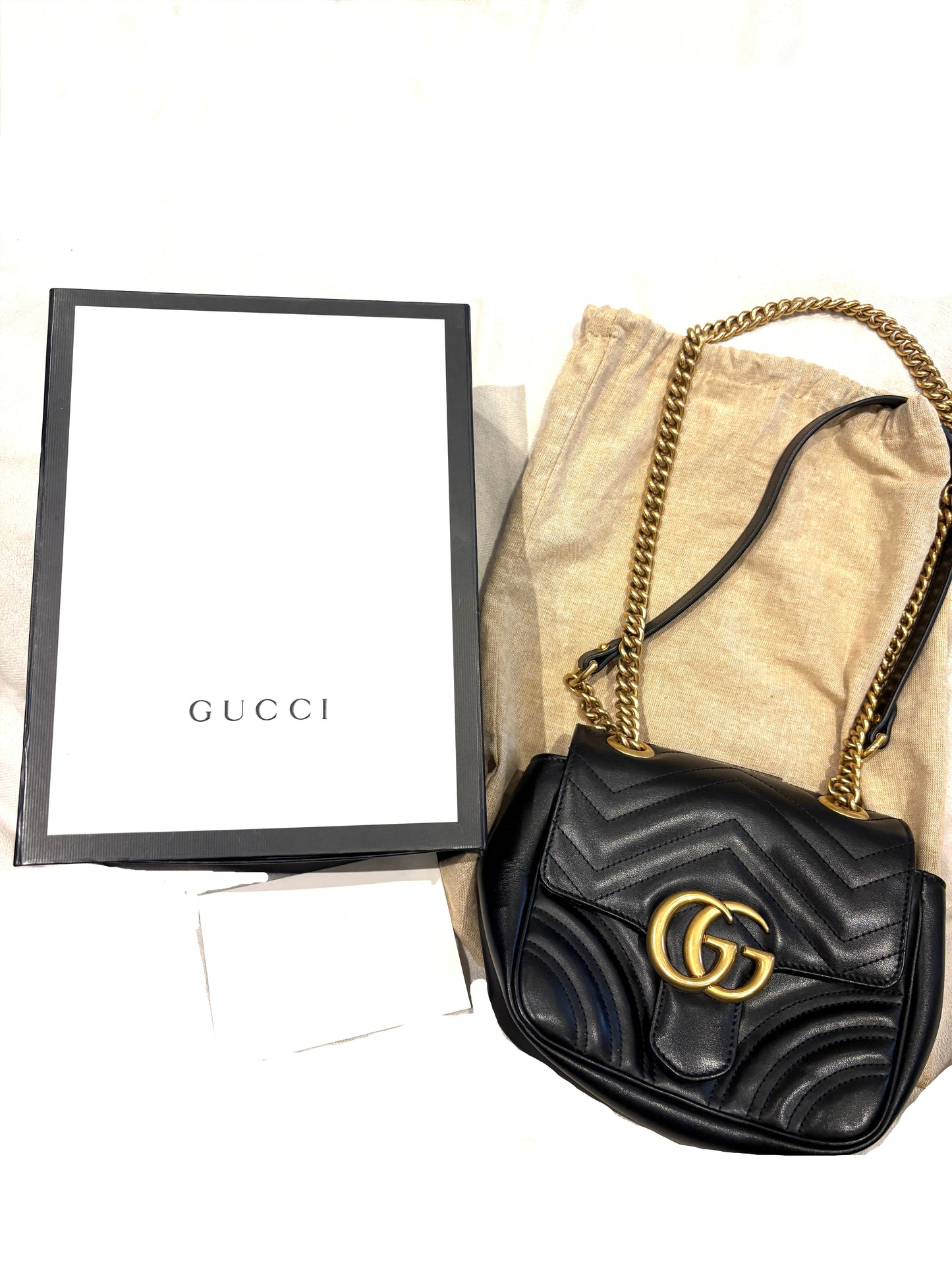GUCCI GG Marmont Matelassé Leather Shoulder Bag