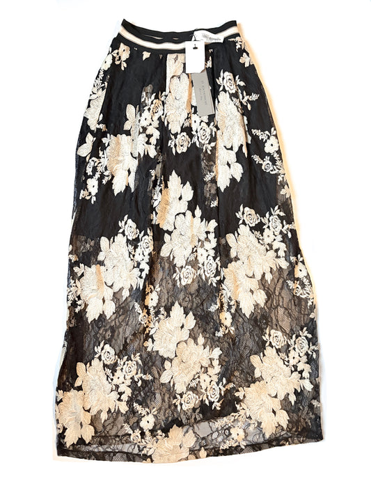 D'Exterior lace and embroidered floral maxi skirt