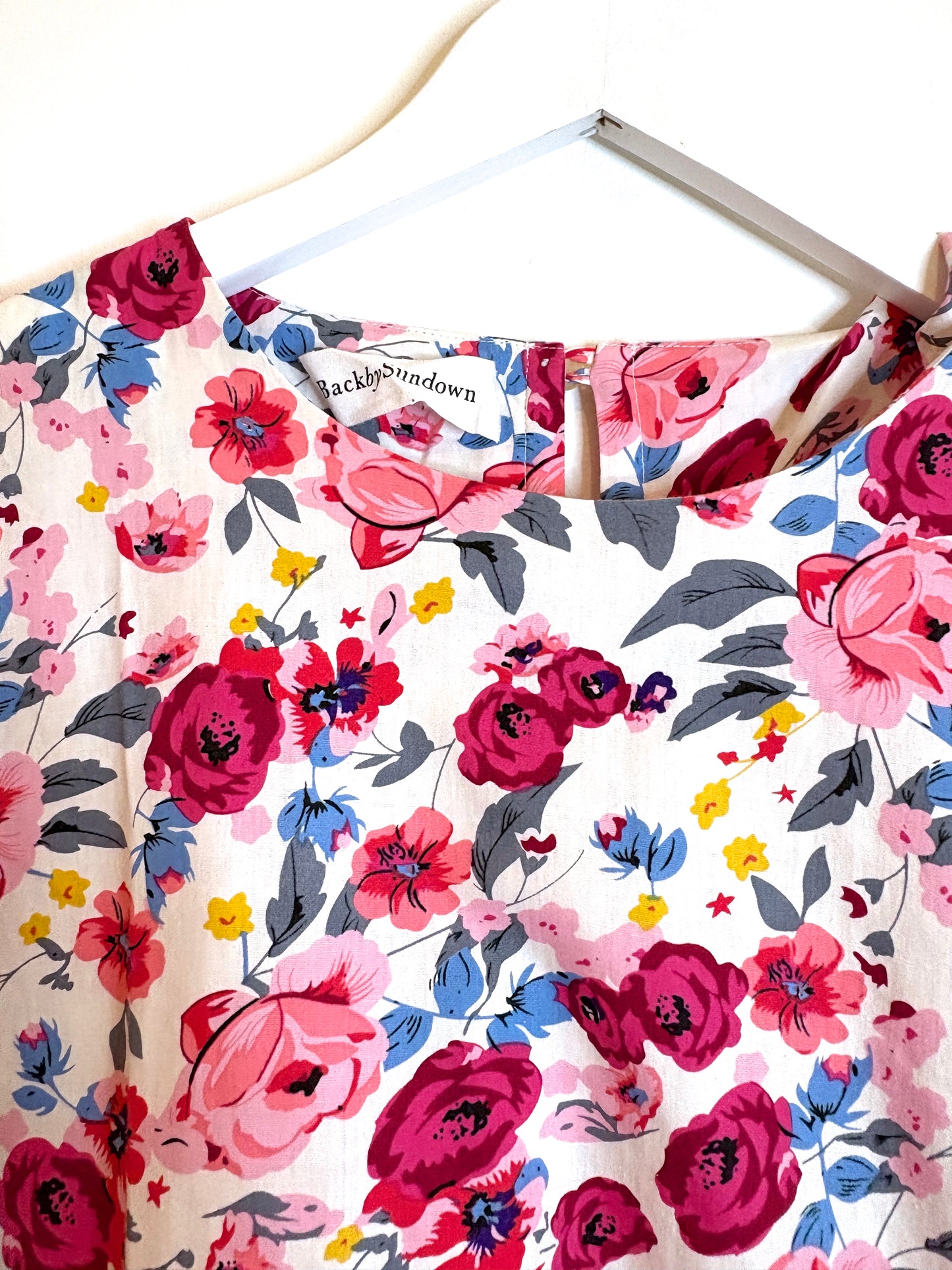 Back by Sundown Floral Midi Dress M/L