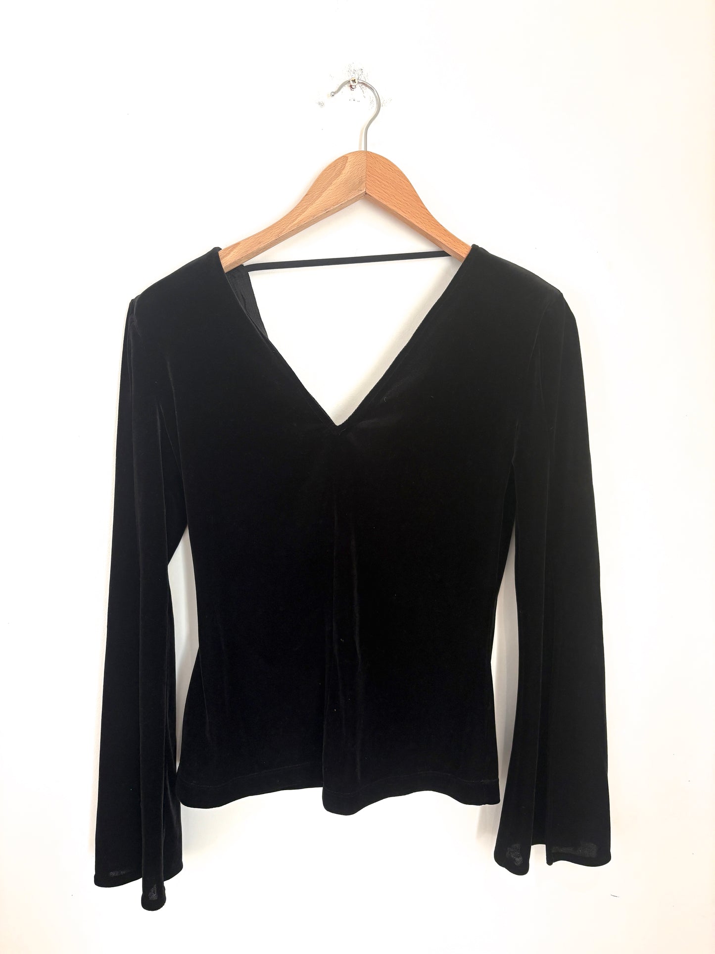 Bailey 44 Open Sleeve Velvet 