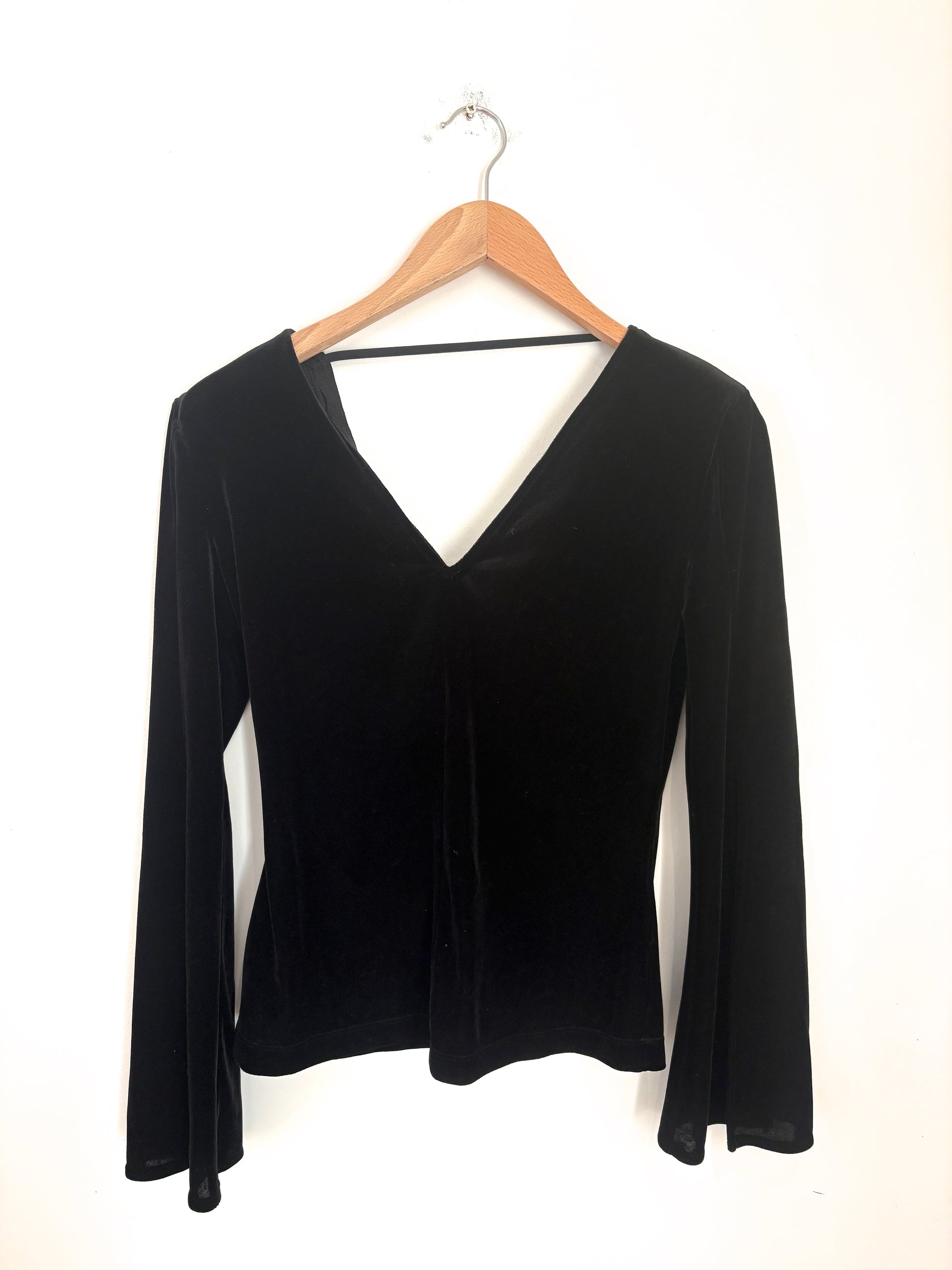 Bailey 44 Open Sleeve Velvet 