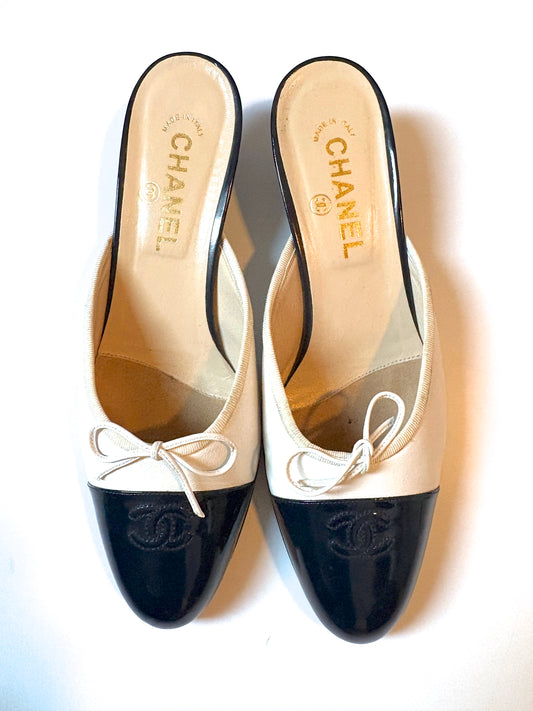 Chanel Beige and Black Bow Kitten Mules UK 7