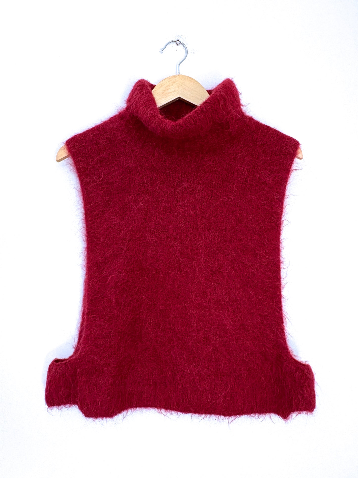 Bellerose Daren Raspberry Sleeveless Knit One Size
