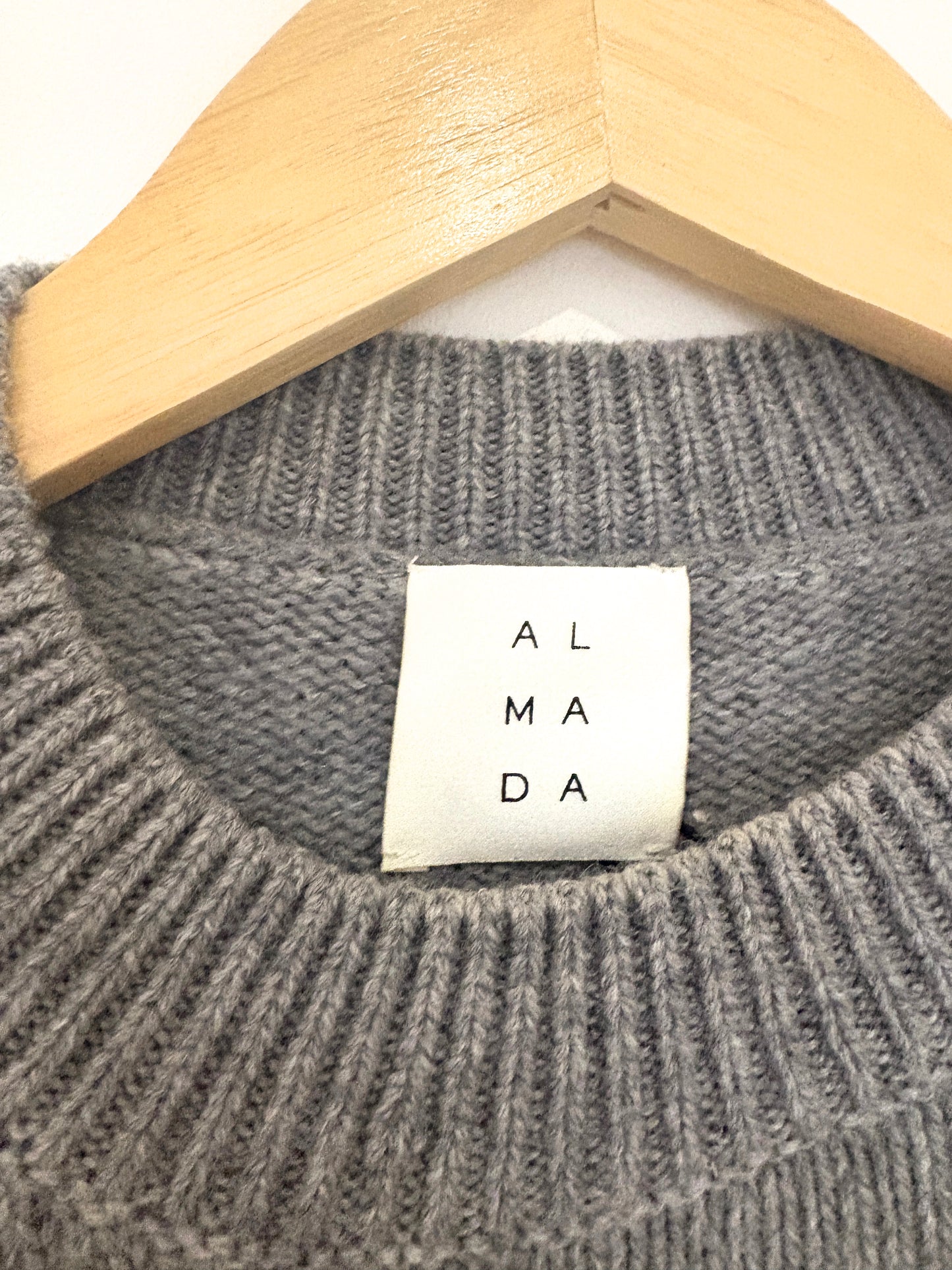 Almada LabeL Wool and Cashmere Flo Jumper XS